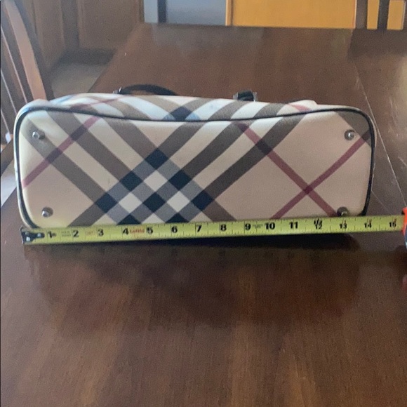 Burberry handbag - Picture 9 of 10